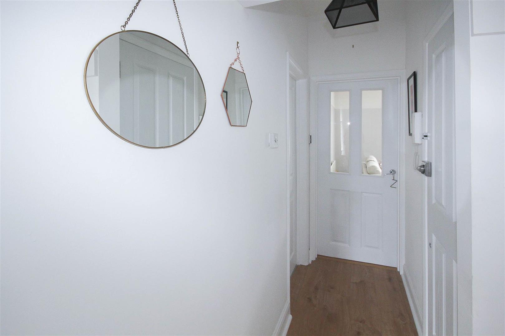 Rose Valley, Brentwood Keith Ashton